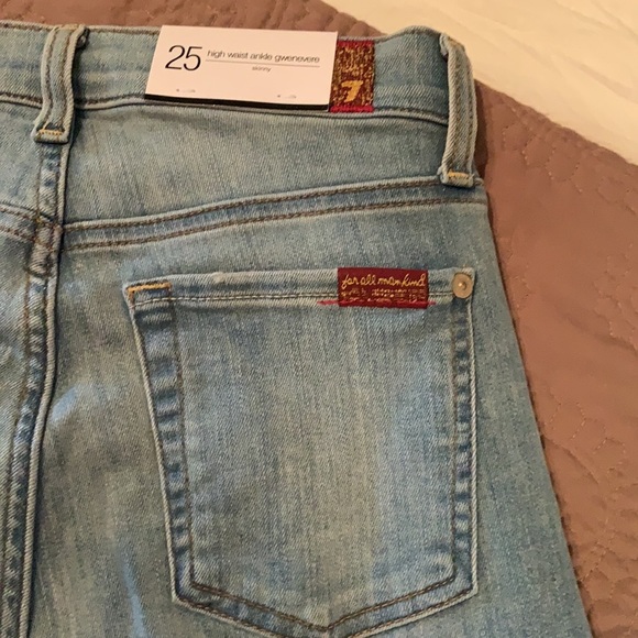 24. 7 For All Mankind High Waist Gwenevere Jeans - Picture 12 of 16